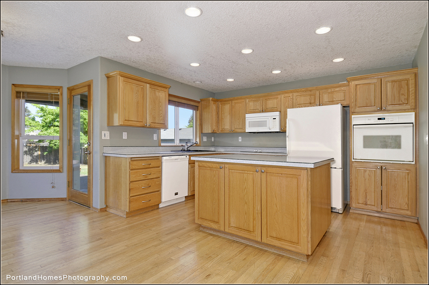 14_1717 SE Eagle Ln Gresham copy.jpg