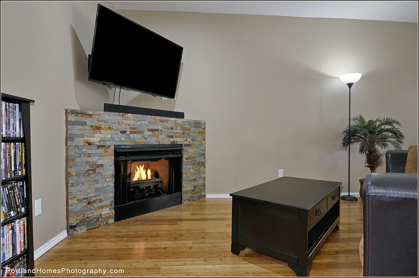 8_5858 SE Woodland Dr copy.jpg