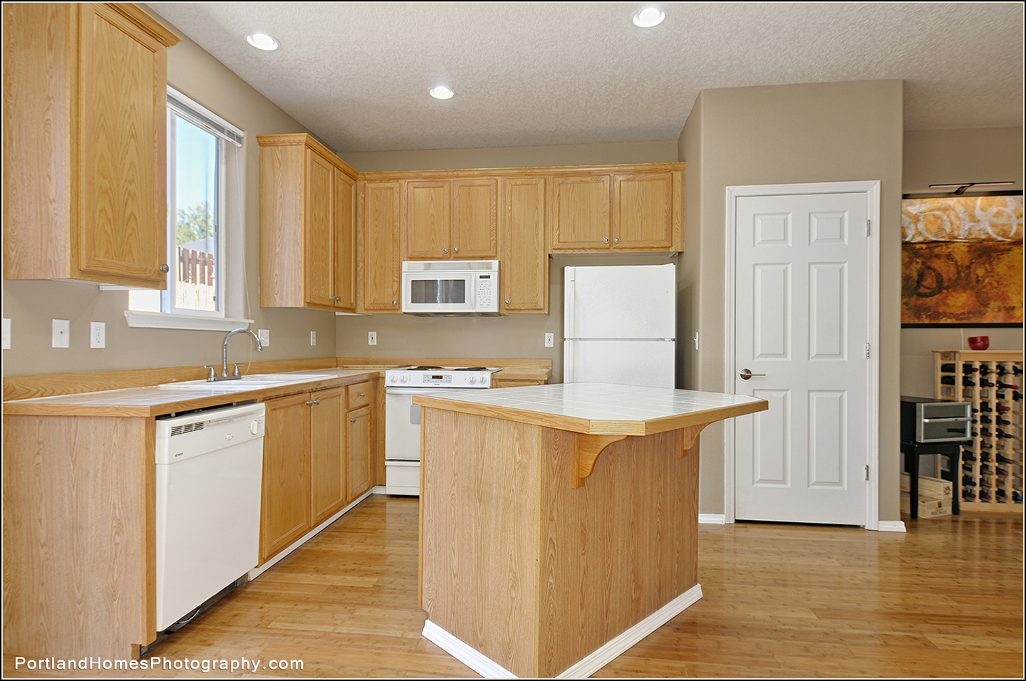 10_5858 SE Woodland Dr copy.jpg