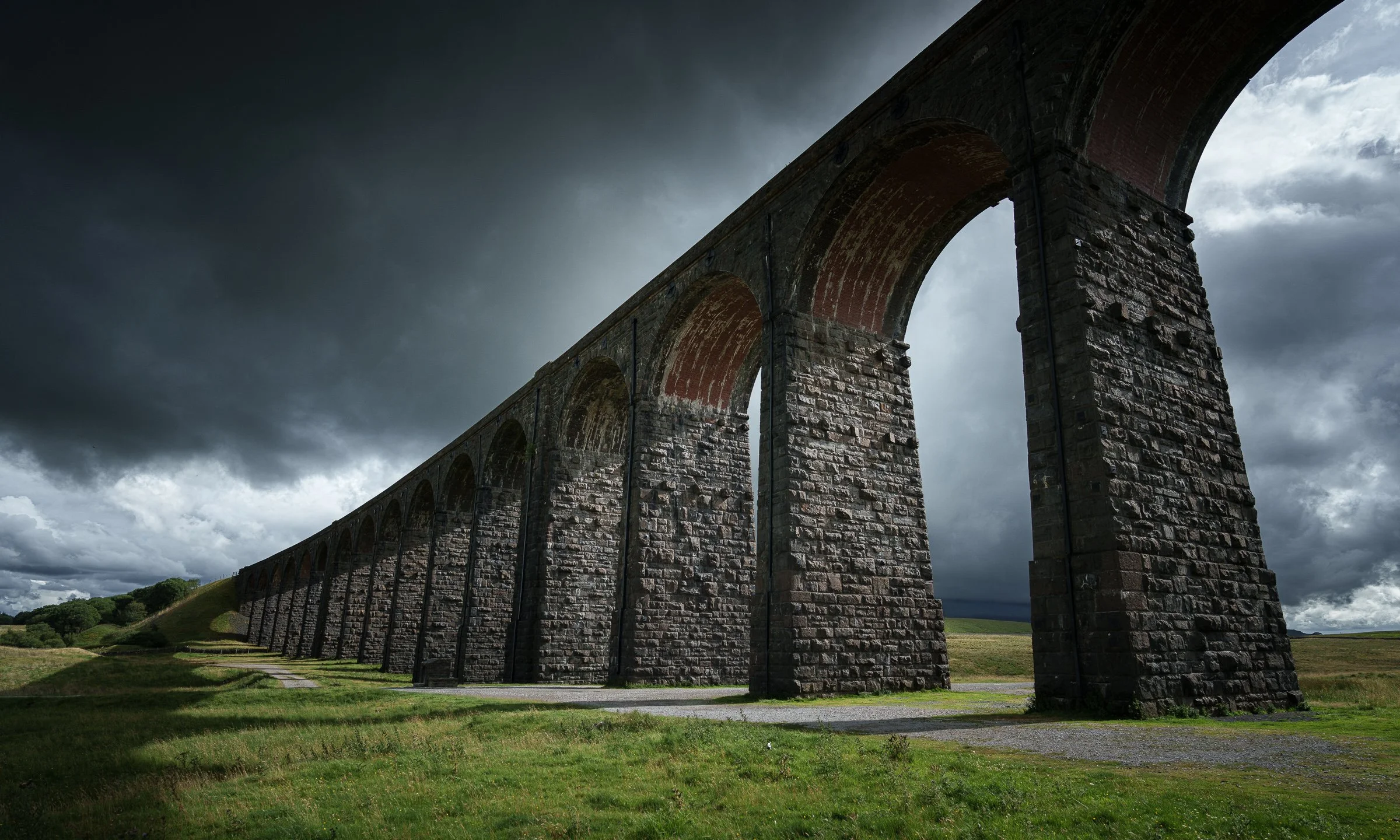2026-08-04-163204-Ribblehead Viaduct-107.jpg