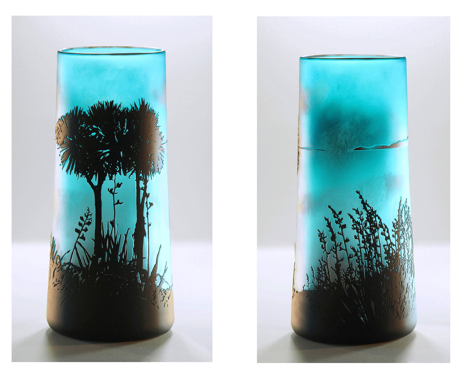 Blue Ti Kouka vase . Front and back.