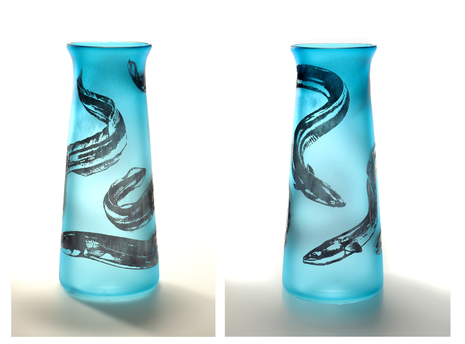 Blue Swimming Tuna (eels) vase. Front and back.