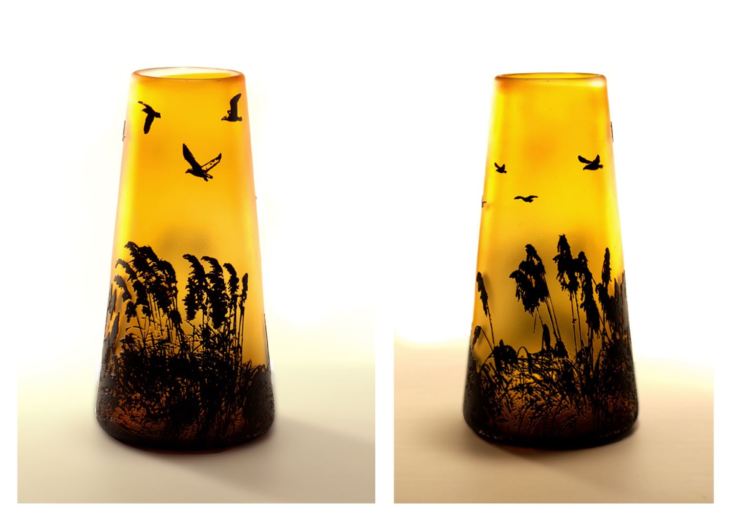 Gold Toi toi and Birds vase. Front and back.