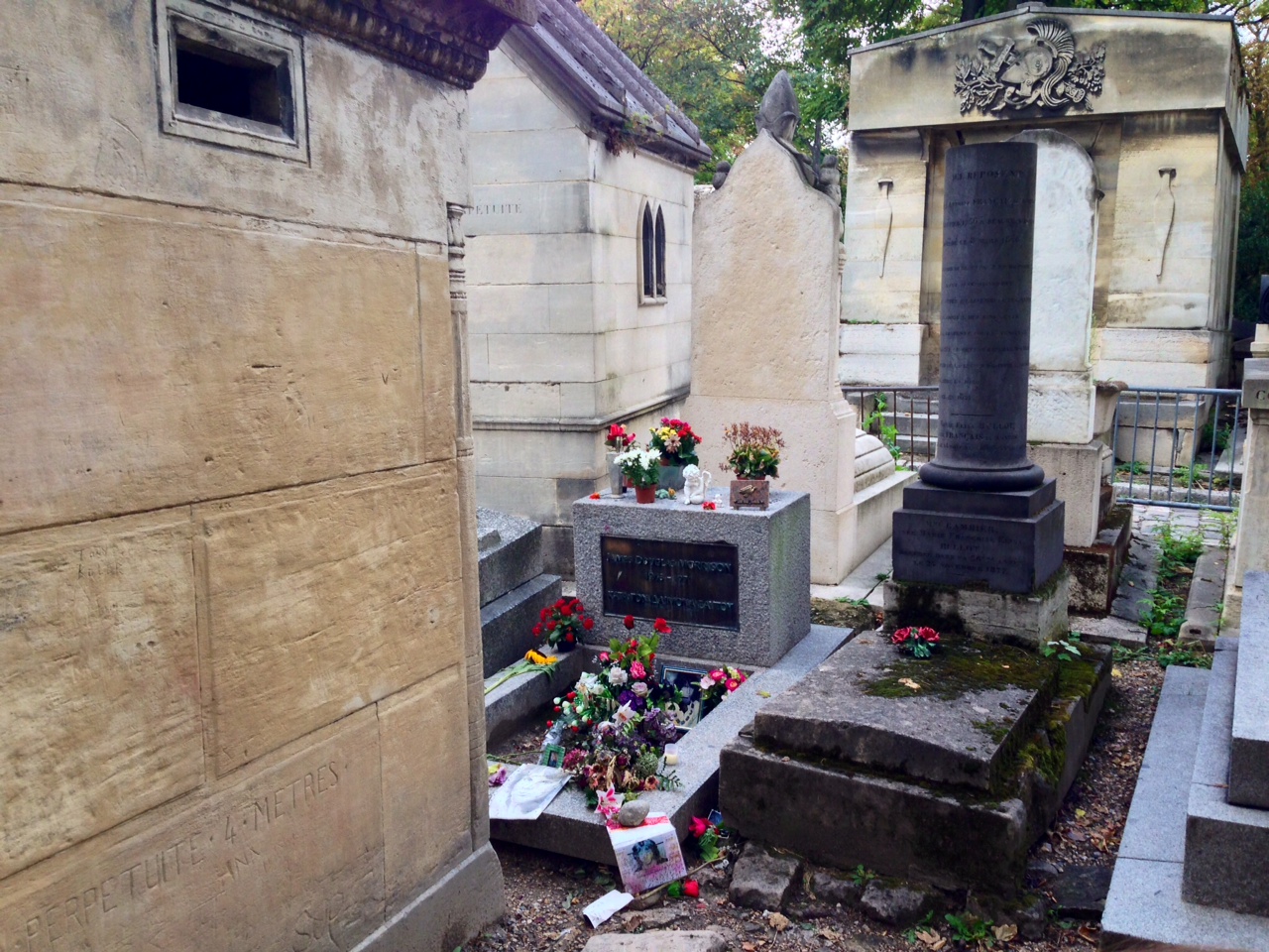 Het graf van Jim Morrison, op Père Lachaise