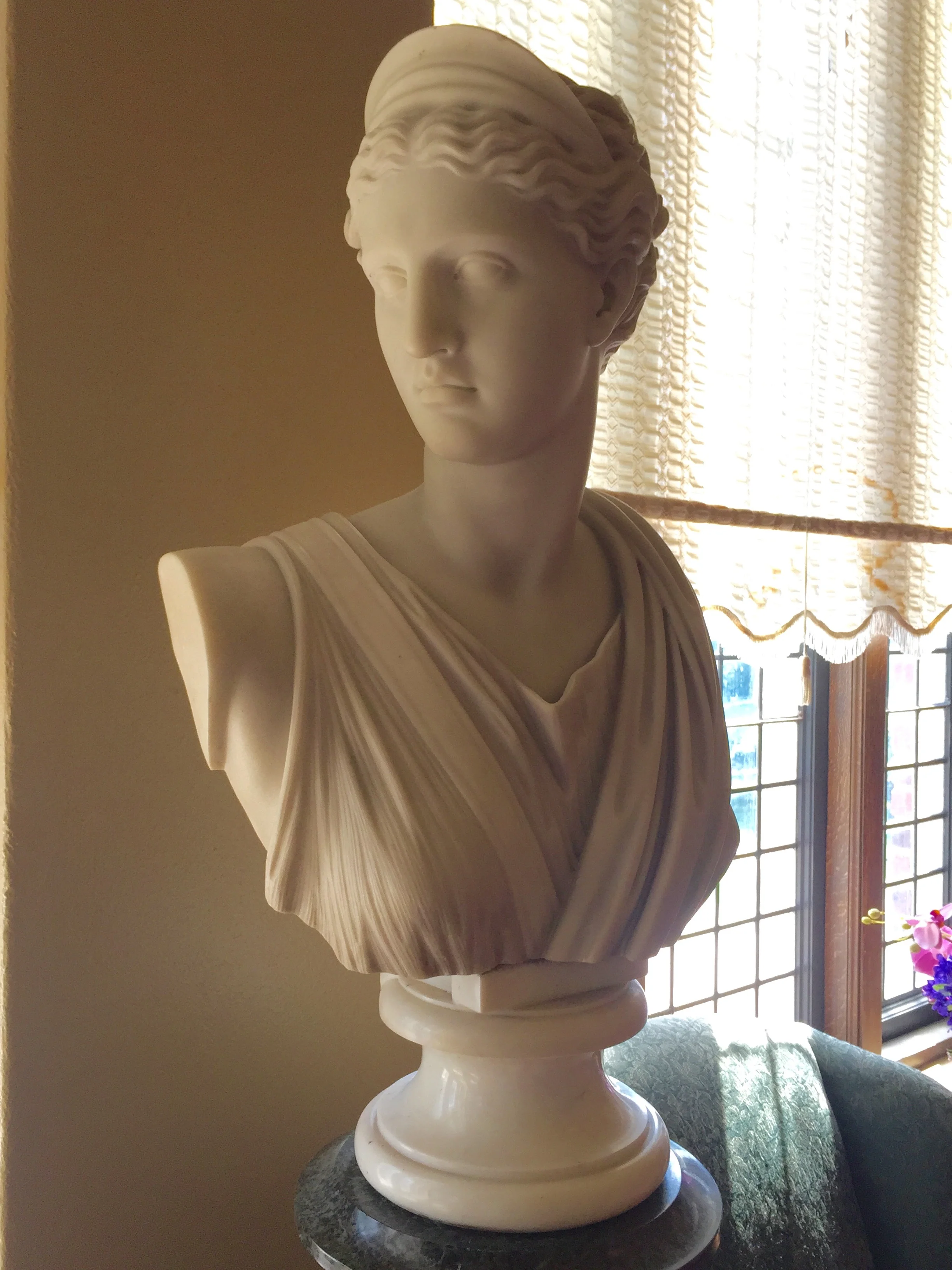 DIANA OF THE LOUVRE -Mezzanine