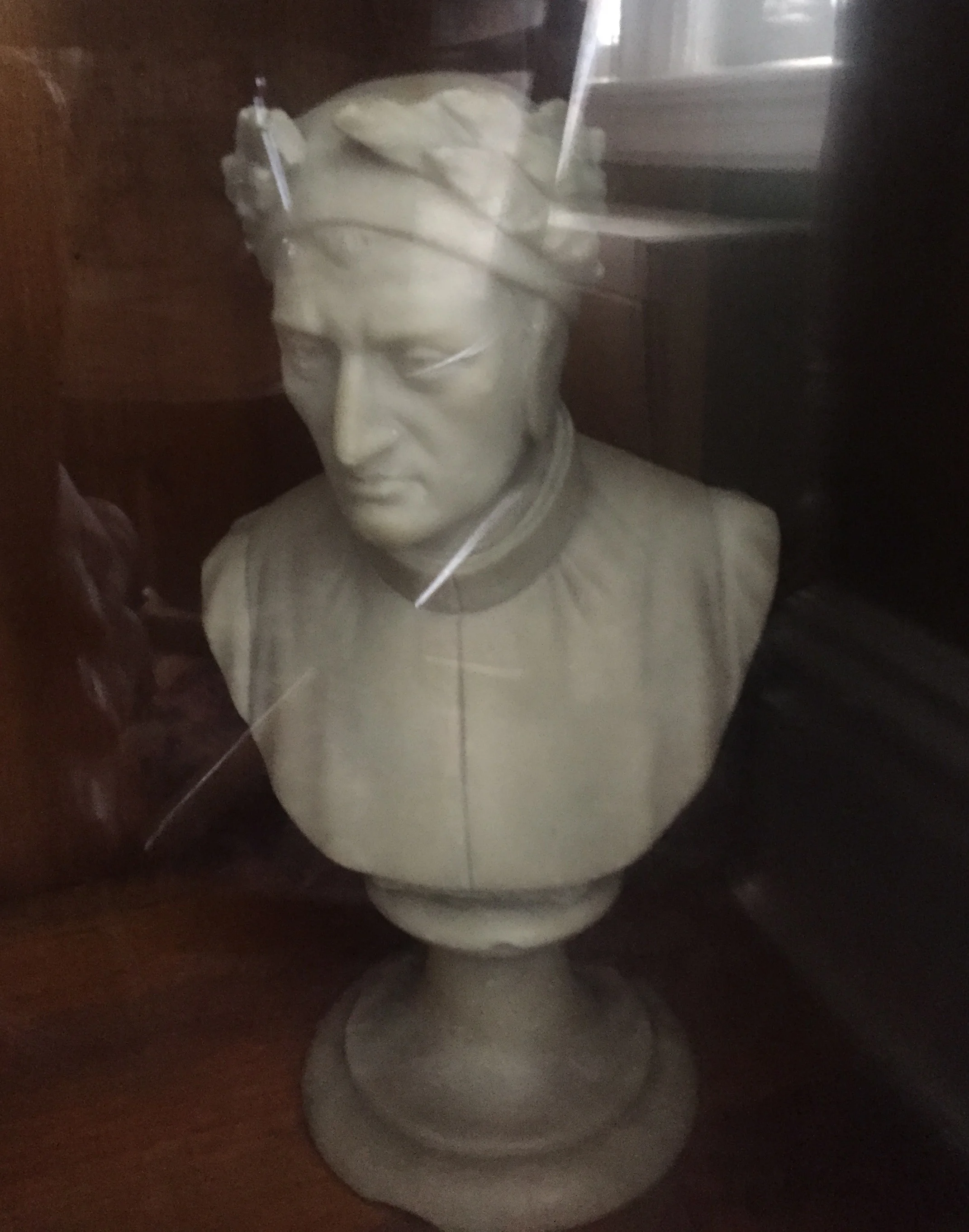 BUST OF DANTE Deets