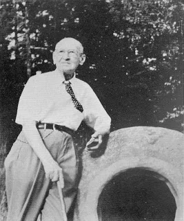 E.E. Soderholtz at age 91. Image via The Down East Dilettante Blog