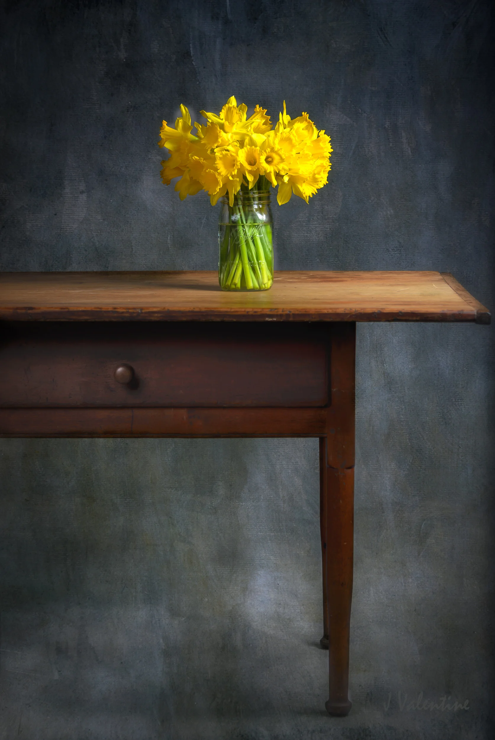 Nikon D610 Nikkor 28-300mm f/3.5-5.6 1/250 sec at f/5.6 92mm ISO 100