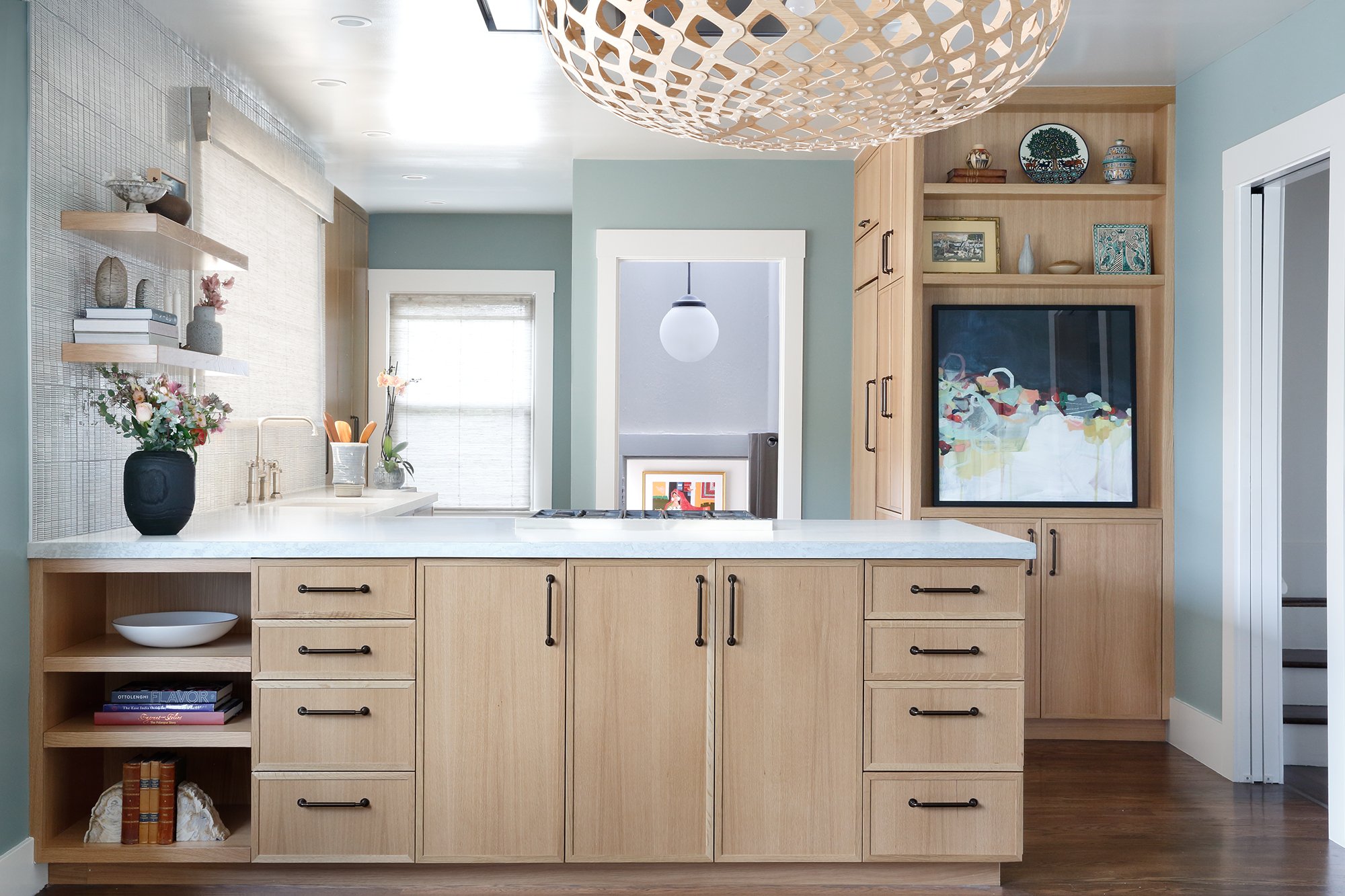  INTERIOR STYLIST  PHOTOGRAPHY:  MO SAITO  General Contractor: Stone Home Building 