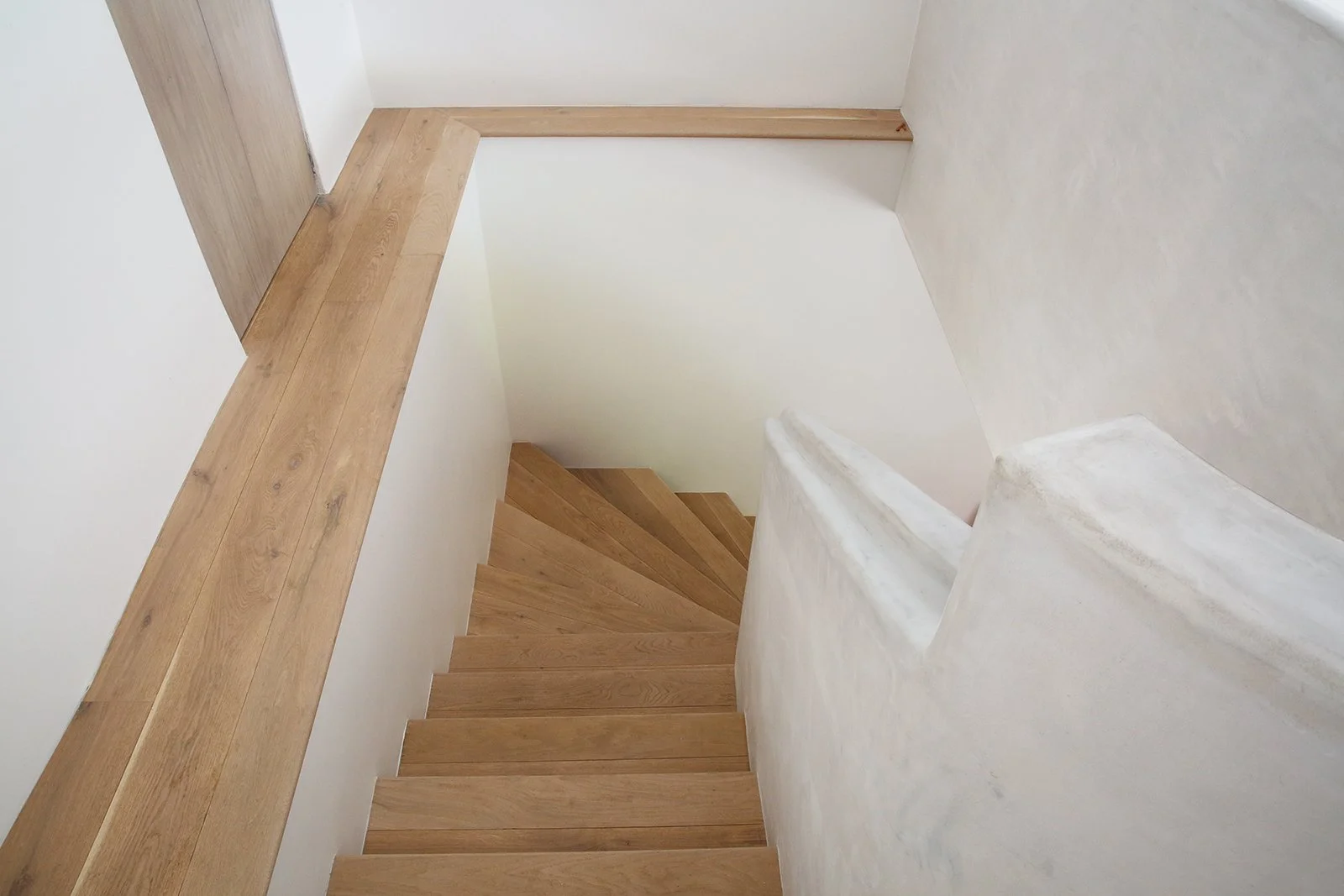  INTERIOR DESIGNER     MO SAITO   Photographer 