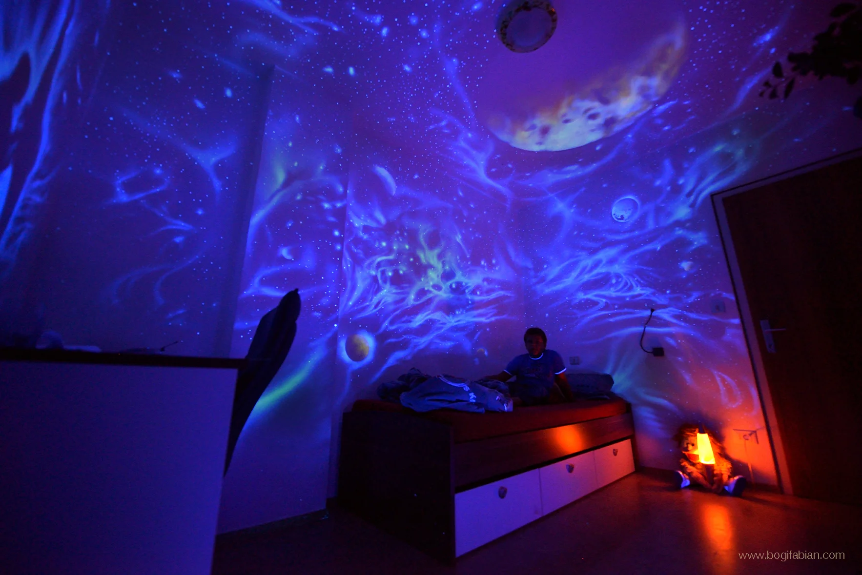 GLOWING GALAXY MURALS - CONNECTING YOU TO THE  COSMOS 