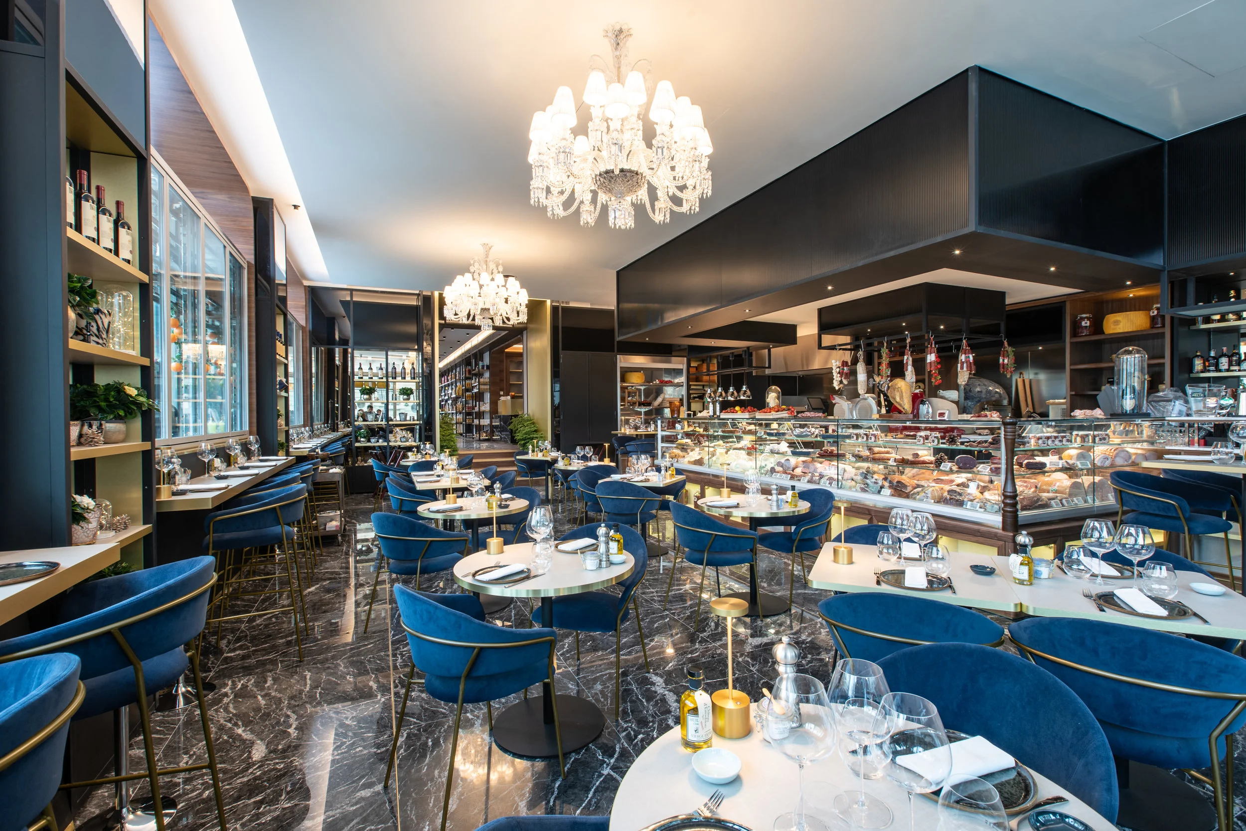 Discovering Lake Geneva with Duchessa 