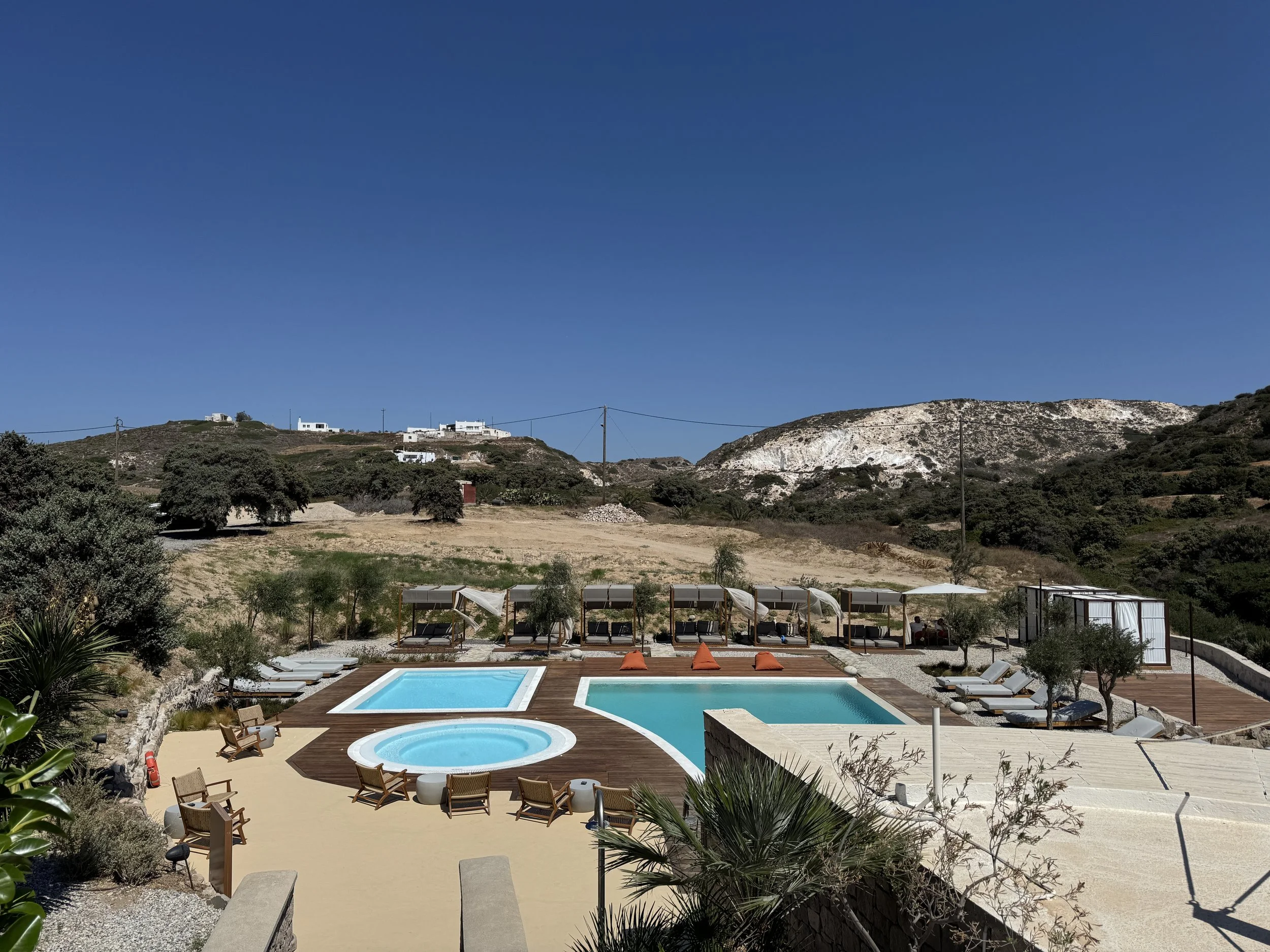 Exclusive First Review: Golden Milos Beach House