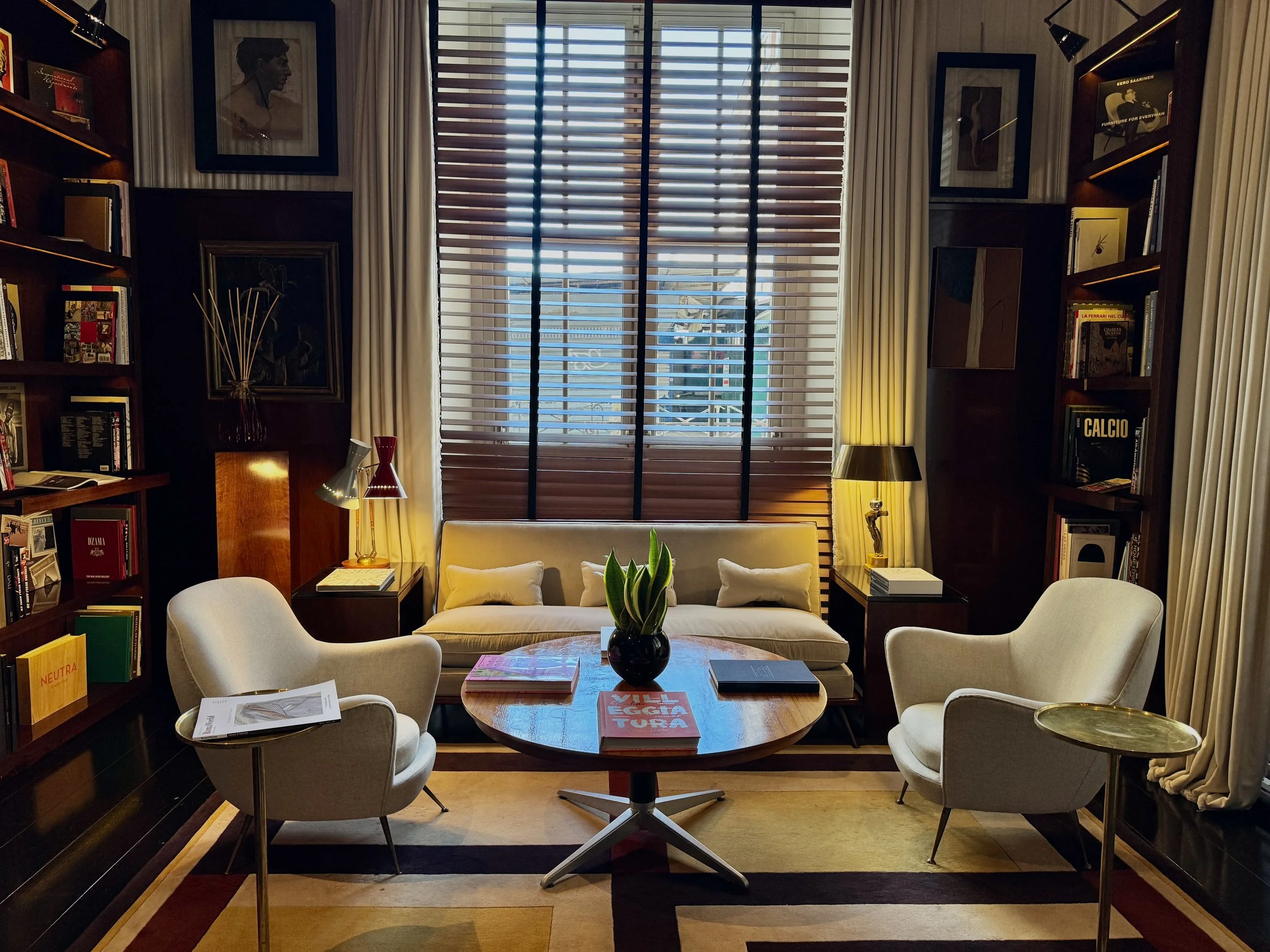 A Weekend at J.K. Place, Roma