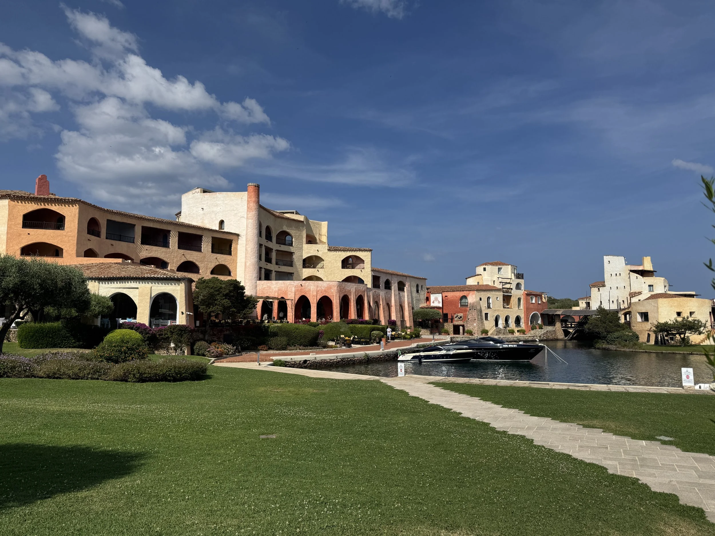 Hotel Cala di Volpe, Costa Smeralda – Iconic but Underwhelming