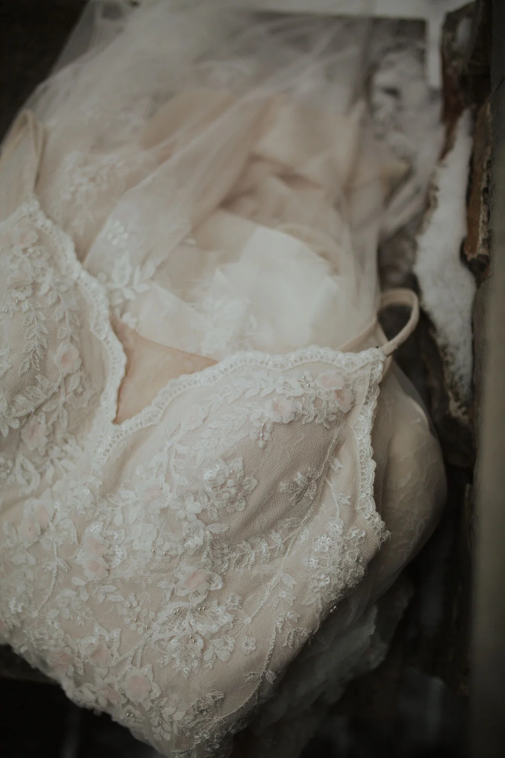 12.1.18_DesJardinsStudio_Anna+Alex_18.jpg