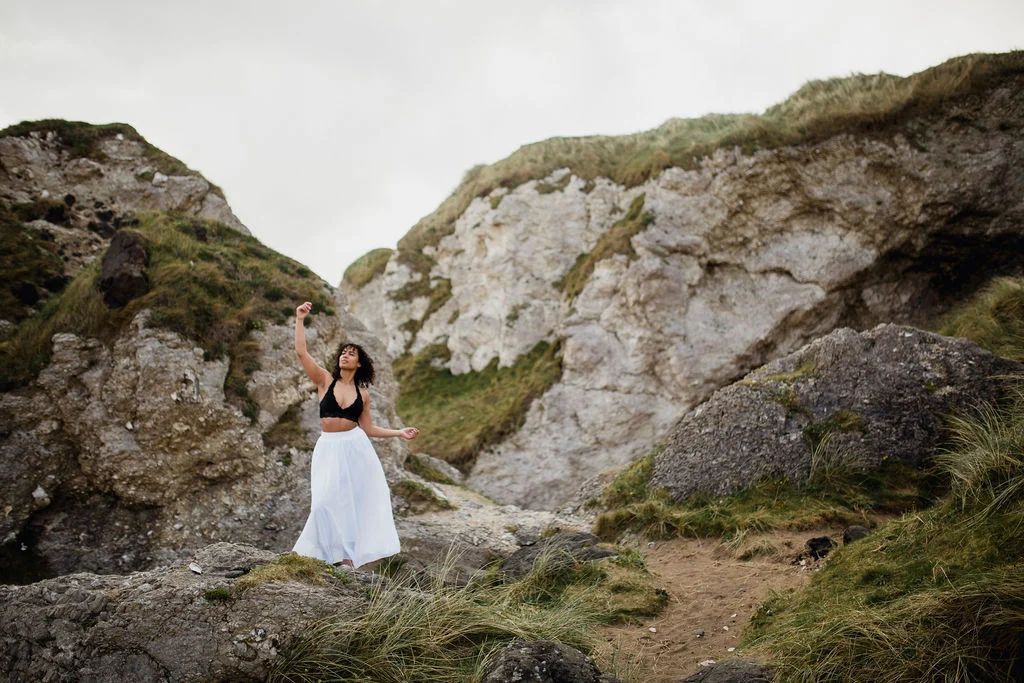 ireland desjardins studio rachel desjardins travel photography all rights reserved hostel dublin portbalintrae dance dancer big rocks scenery