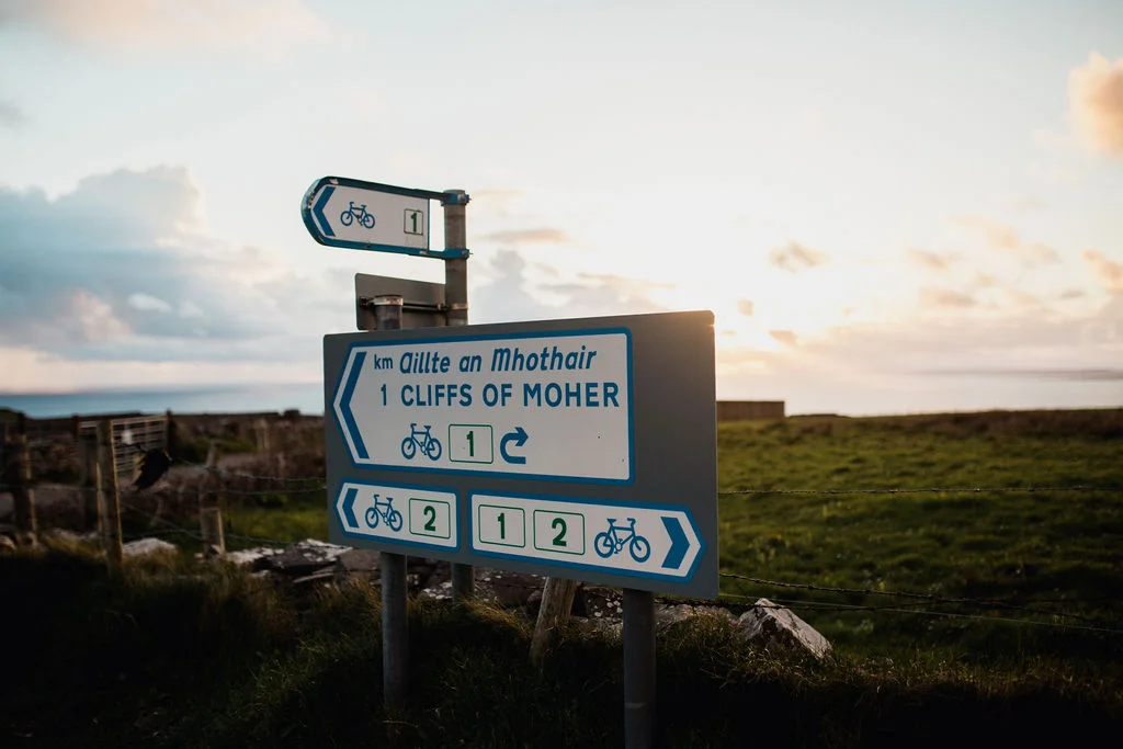ireland desjardins studio rachel desjardins travel photography all rights reserved hostel dublin minnesota photographer lizcannor doolin liffs of moher boat dance