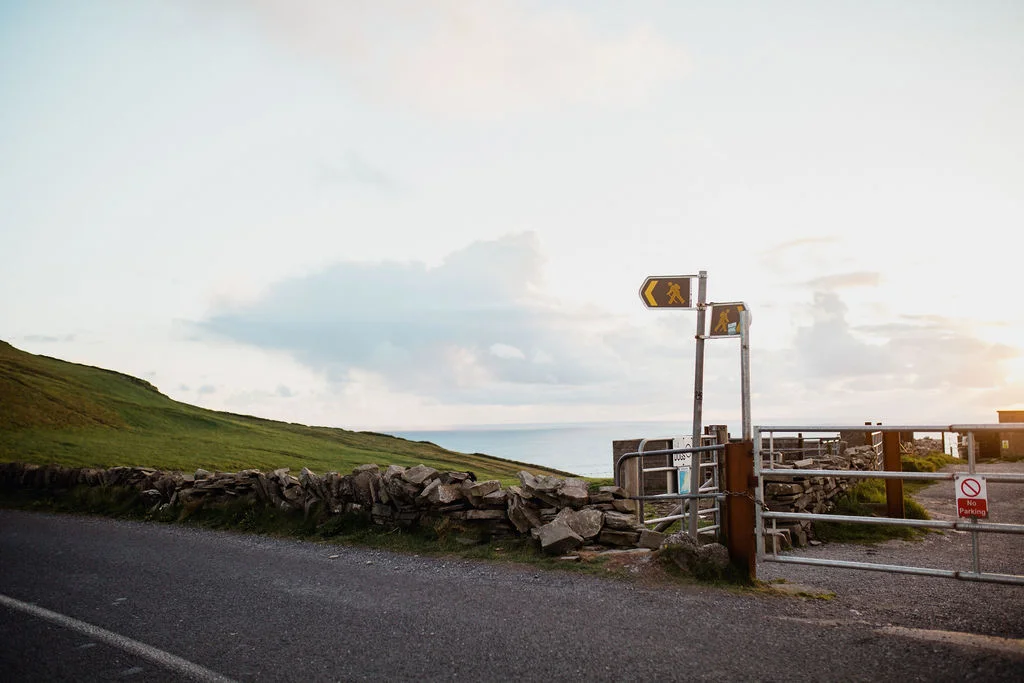 ireland desjardins studio rachel desjardins travel photography all rights reserved hostel dublin minnesota photographer lizcannor doolin liffs of moher boat dance