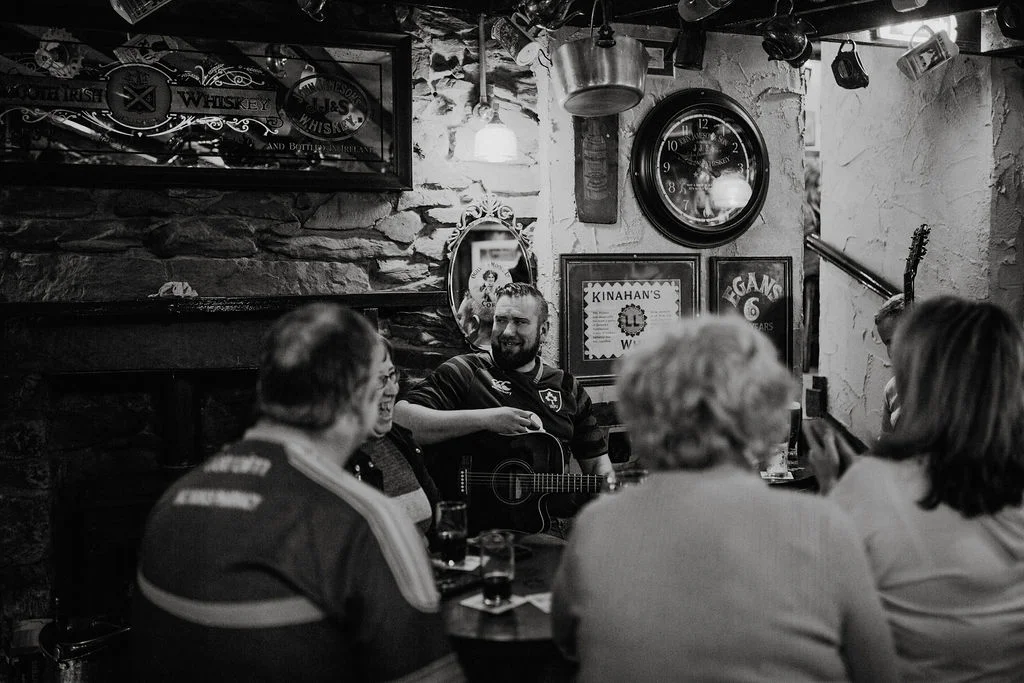 ireland desjardins studio rachel desjardins travel photography all rights reserved hostel dublin minnesota photographer inver glebe donegal county mcgaffertys pub life music tradition irish