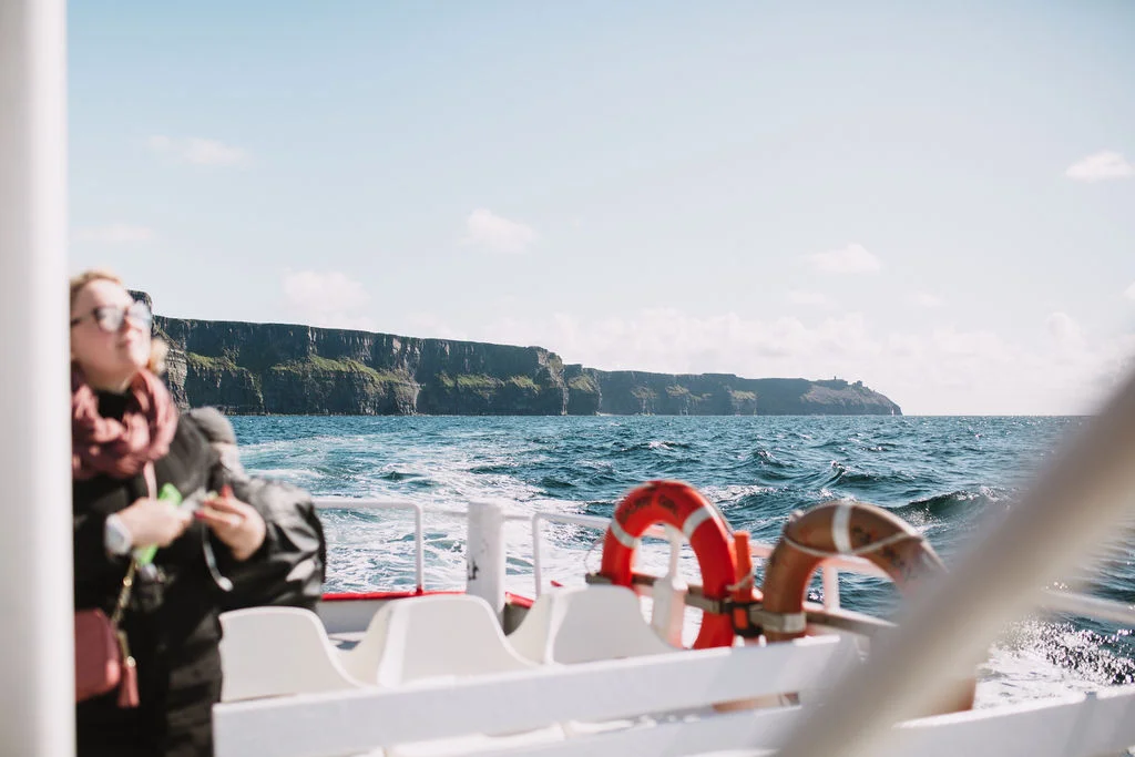 ireland desjardins studio rachel desjardins travel photography all rights reserved hostel dublin minnesota photographer lizcannor doolin liffs of moher boat