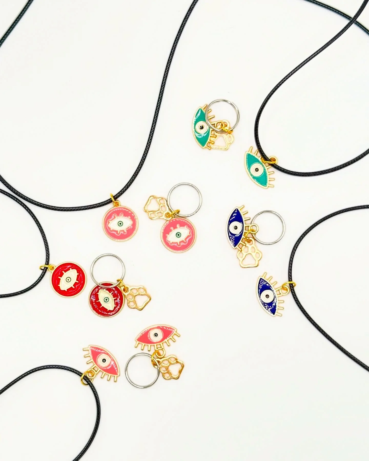 🐾✨ Protection for You &amp; Your Pet! ✨🐾

Now you and your furry companion can share the power of the Evil Eye with our Pet Evil Eye Charm &amp; Matching Owner Necklace! 💙🔮

Designed to ward off negativity and keep positive energy flowing, this m