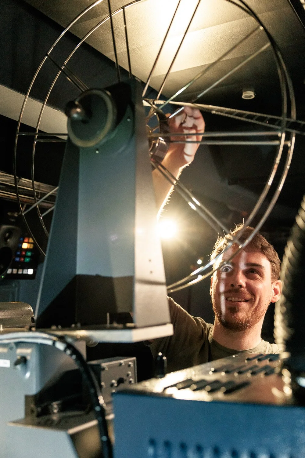 Préparatifs pour la projection de "Phantom Thread" en 70mm au Capitole à la cinémathèque suisse à Lausanne