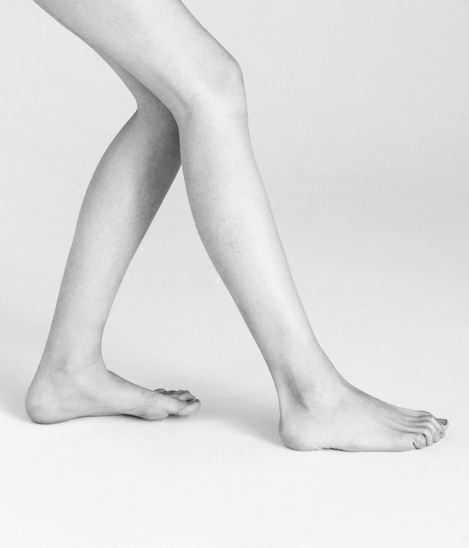 MAYKA_LEGS_IMG_22 copy.jpg