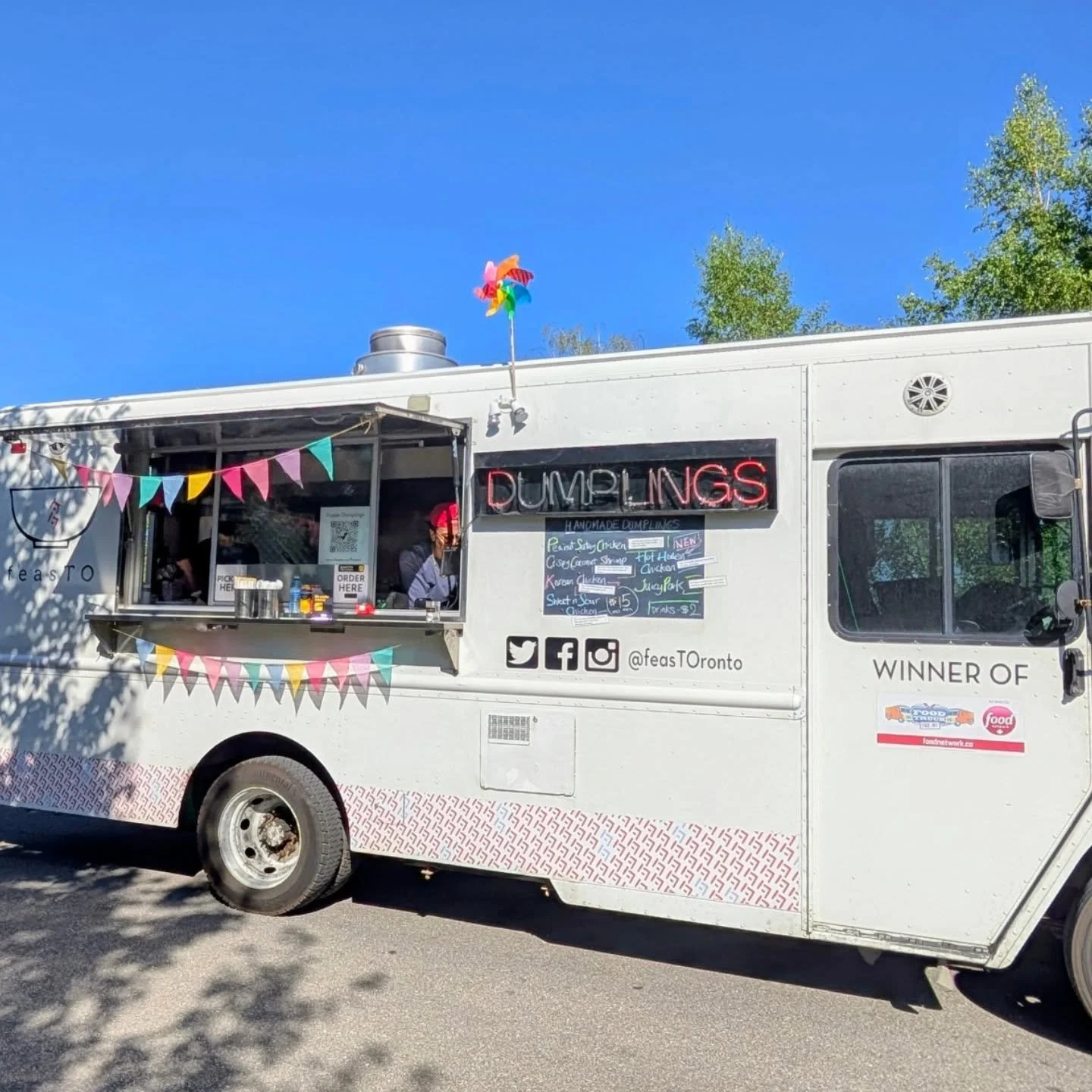 DOWNTOWN FRIENDS 📢
Dumplings for lunch tomorrow?
18 York Street 🥟🥟🥟
11:30-2:00PM

ARE YOU COMING?