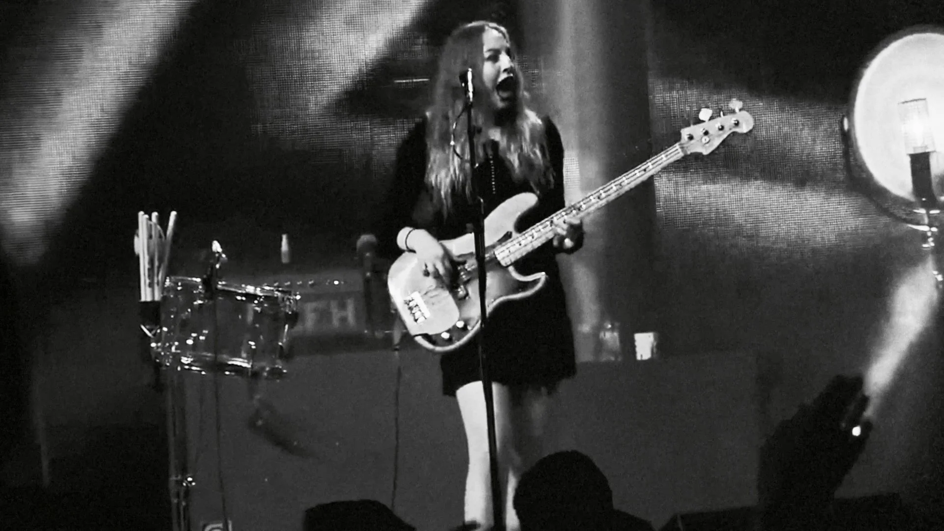 BFJW242540O_US_F24_JDTW_GuitarFace-3Celebs_OLL_16x9_30s_EN_GL_MICUSA_YouTube_Unslated.01_00_03_01.Still004.jpg