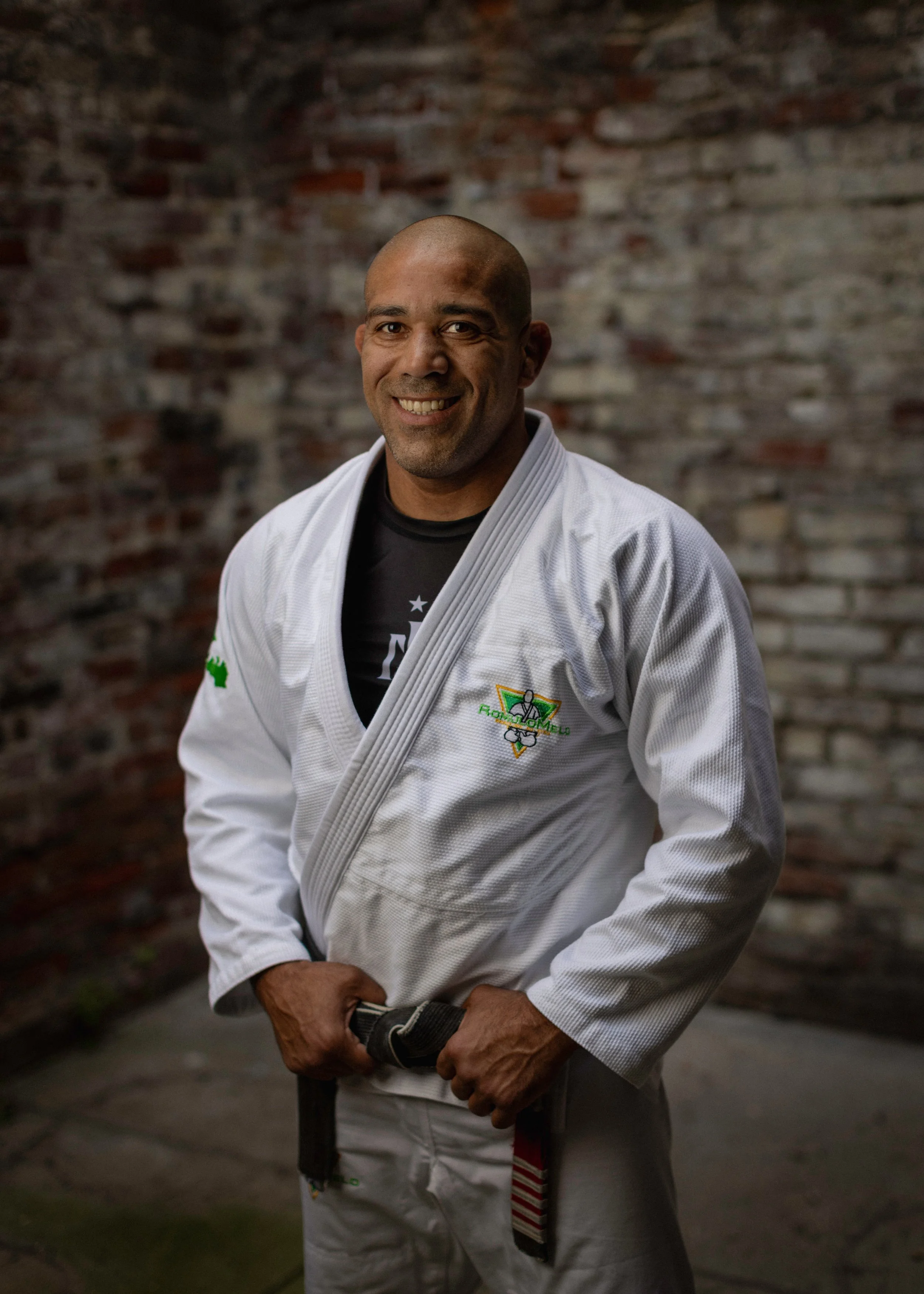 Professor Romulo Melo Headshot.jpg