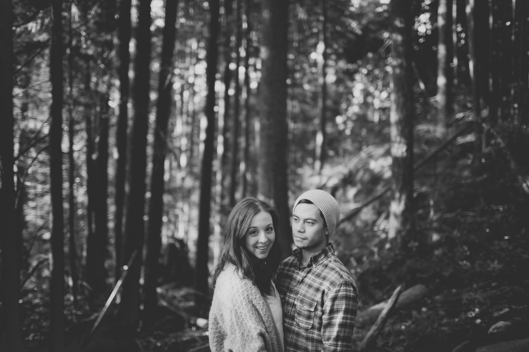  A North Vancouver Deep cove and Quarry rock engagement session.  Vancouver&nbsp;wedding, lifestyle and portrait&nbsp;photographer. Lesley Laine 