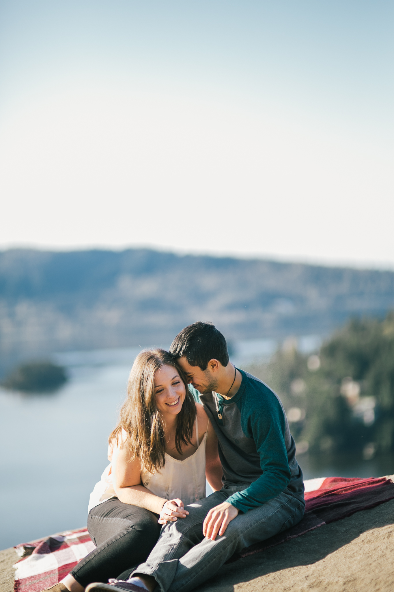A North Vancouver Deep cove and Quarry rock engagement session. Vancouver wedding, lifestyle and portrait photographer. Lesley Laine