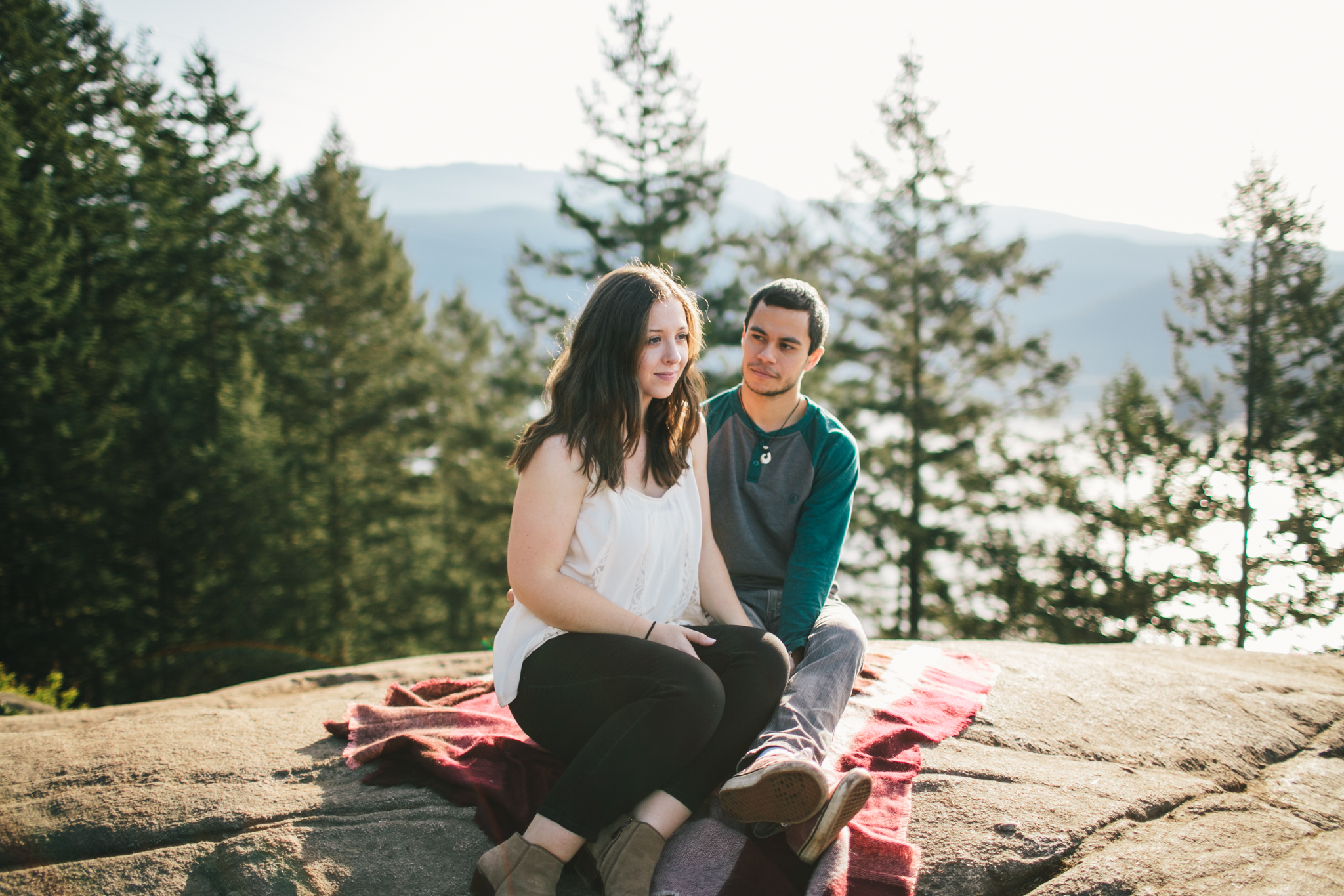 A North Vancouver Deep cove and Quarry rock engagement session. Vancouver wedding, lifestyle and portrait photographer. Lesley Laine