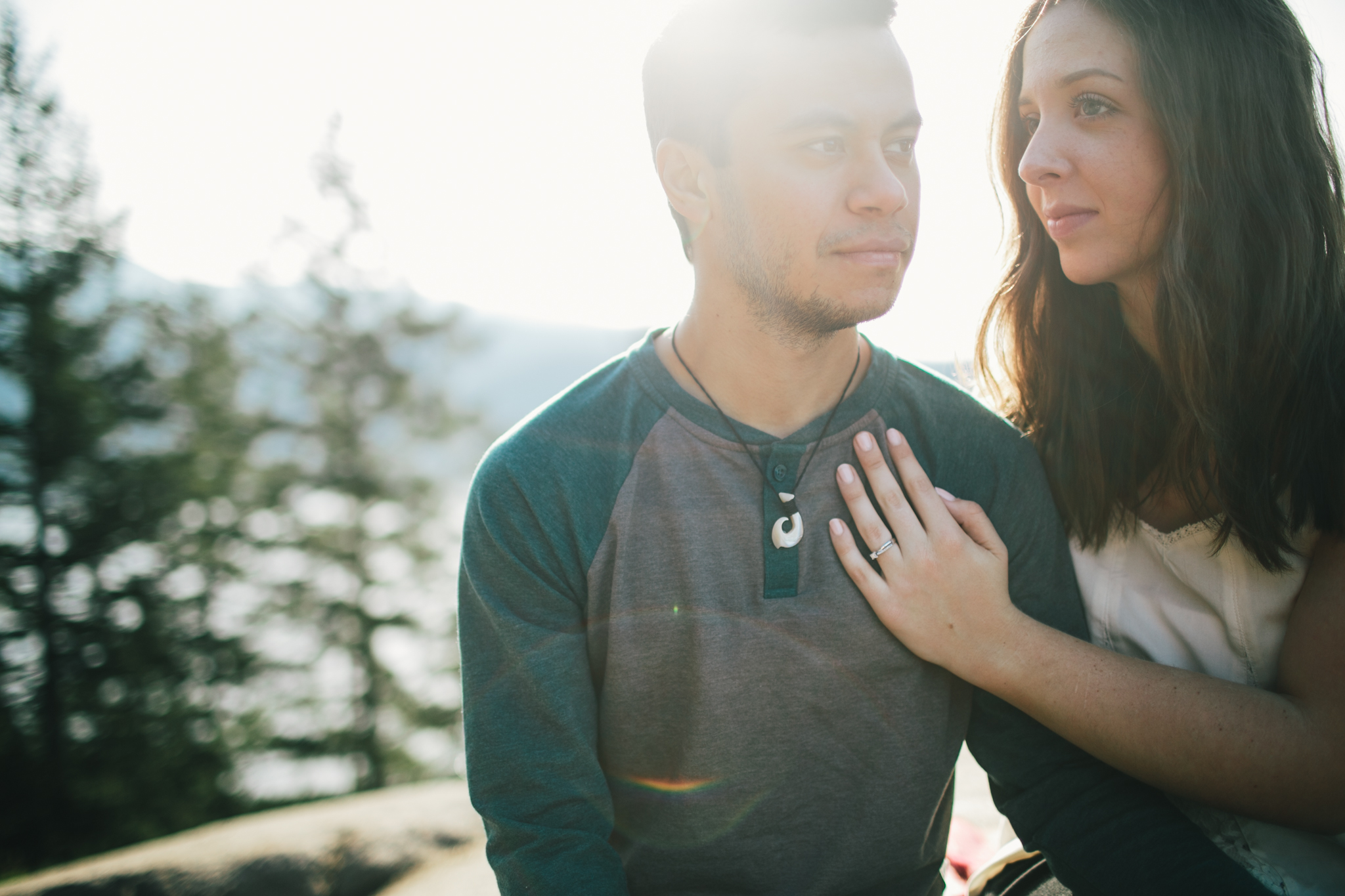 A North Vancouver Deep cove and Quarry rock engagement session. Vancouver wedding, lifestyle and portrait photographer. Lesley Laine