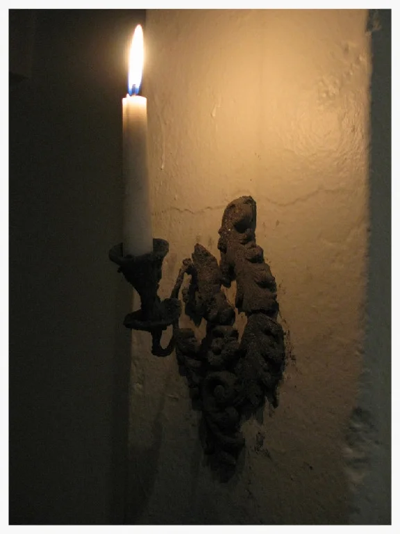 hallwaylight.jpg