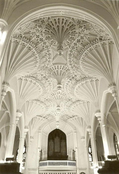 white-ceremony-decor.jpeg