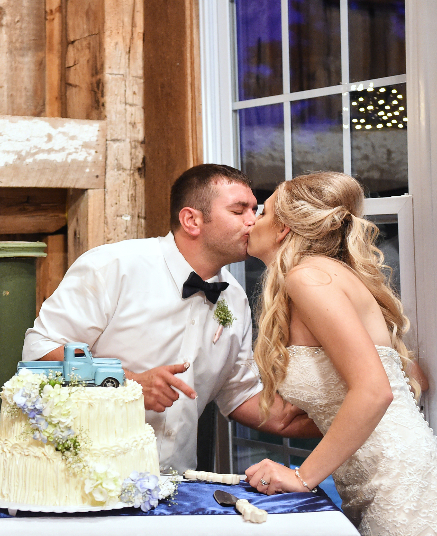 EMILY + MIKE WEDDING