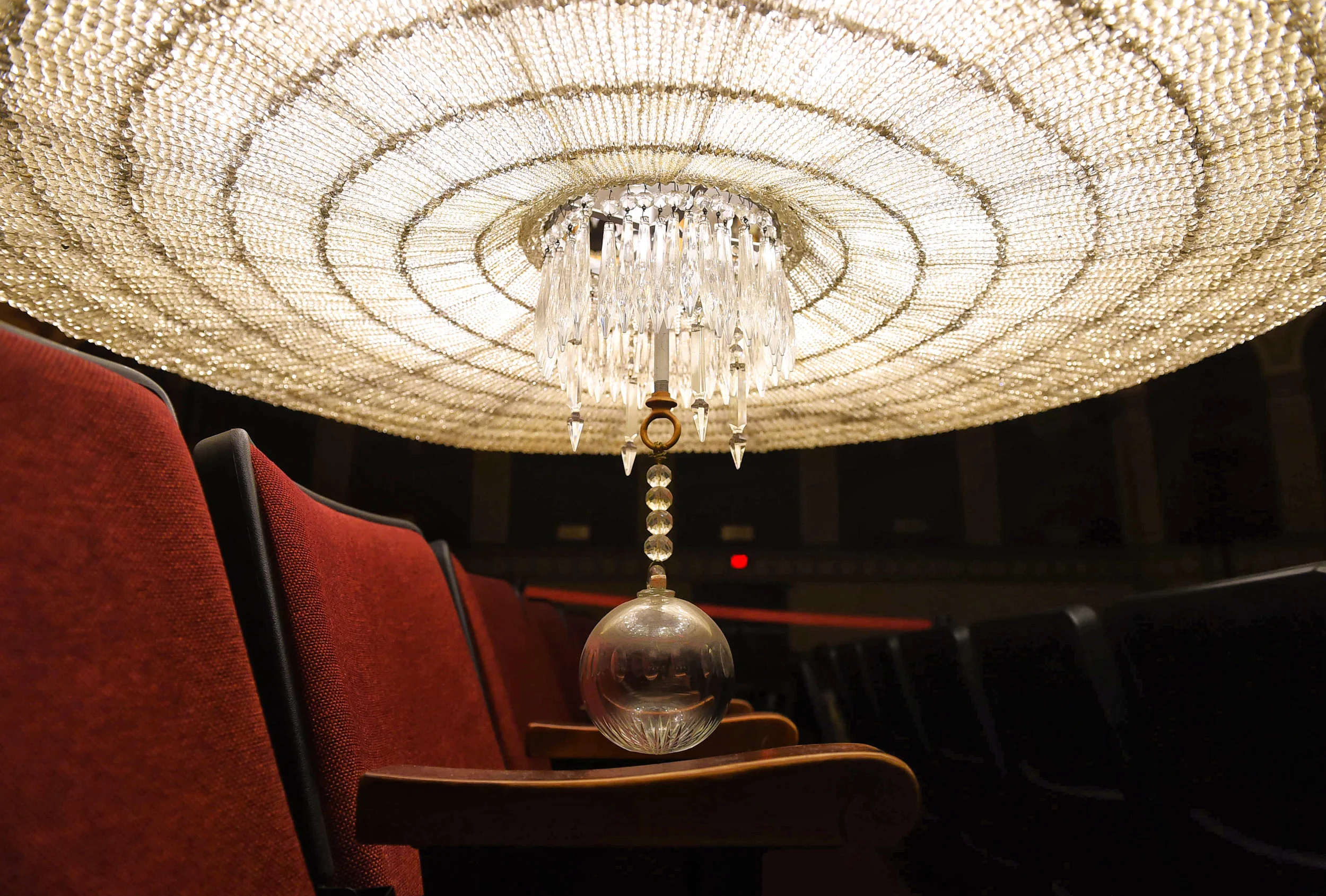 PALACE THEATER CHANDELIER // LORAIN