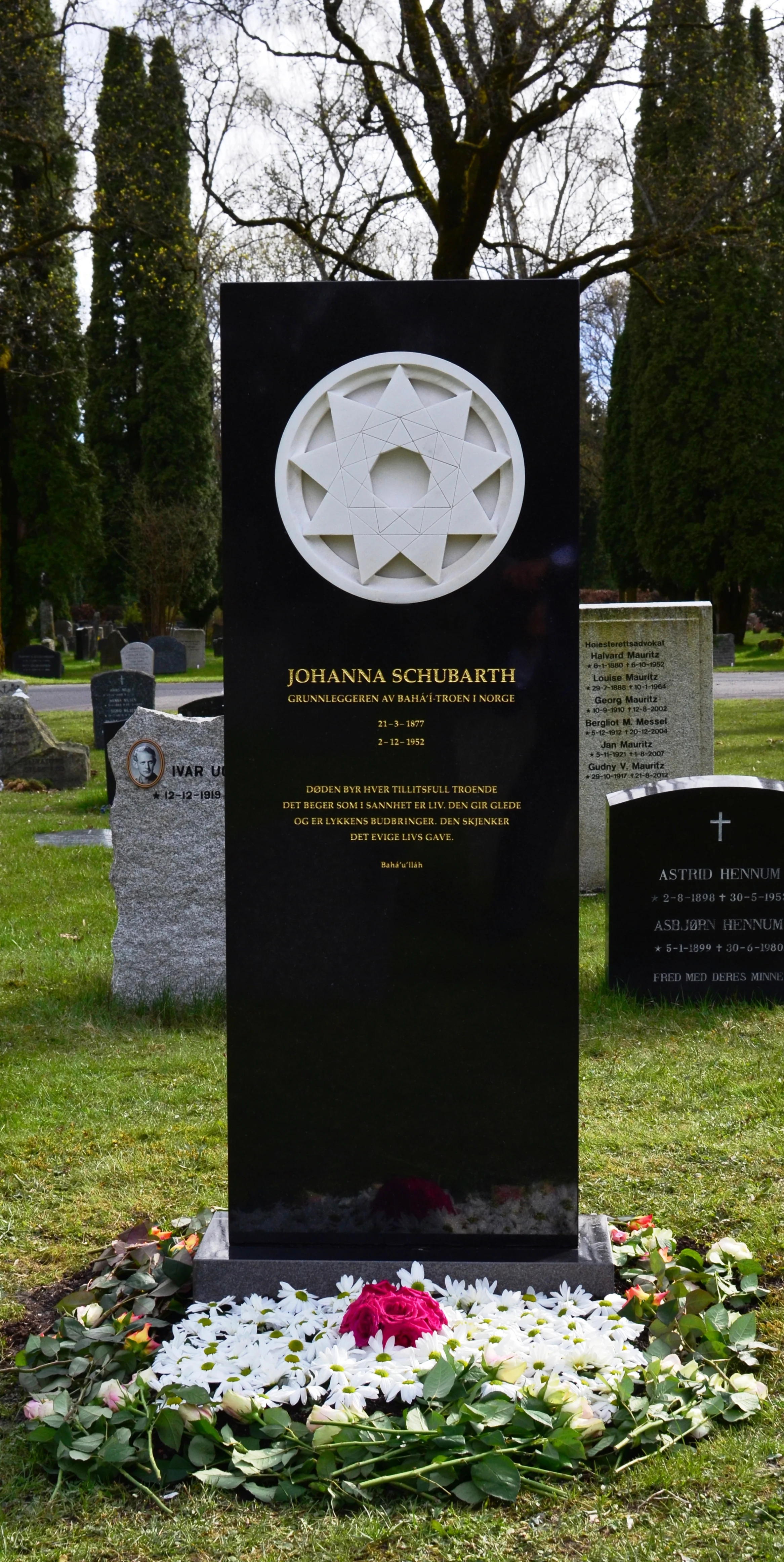 MINNESTEINEN: Den nye steinen reist til minne for Johanna Schubarth.