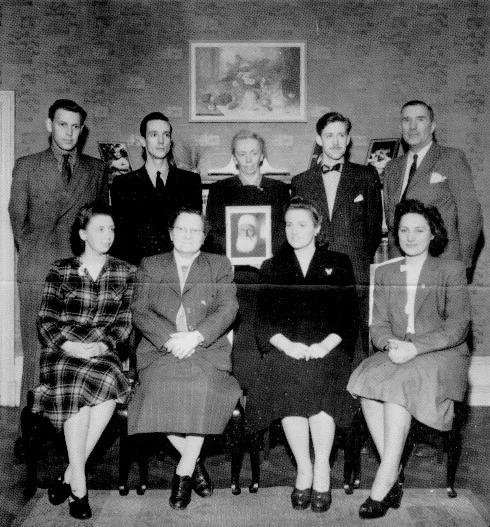 Lokalt åndelig råd for bahá'íer i Stockholm høsten 1948 hjemme hos Inga og Sigvard Håkansson.
