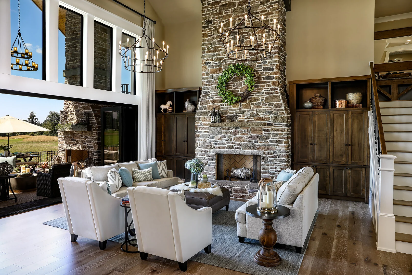 LIVING ROOM.jpg