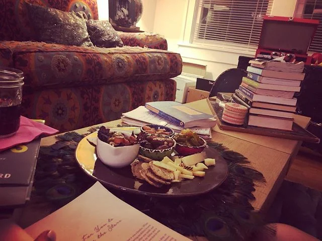 Reading my friend’s book and spinning an LP of my mothers 1971 symphony concert with the Houston youth symphony 🤓 Who knew that a cheese plate could look so sexy?? @radneyfoster #toseethestars #booknerd #manchego