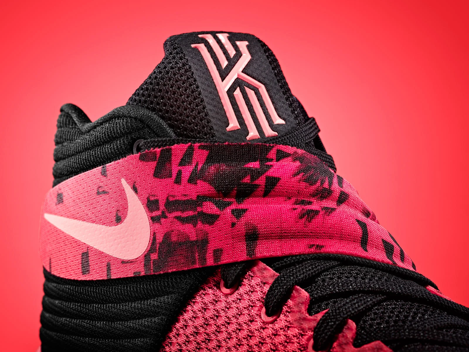 15-600_Nike_Kyrie_2_Detail_A-01_native_1600.jpg