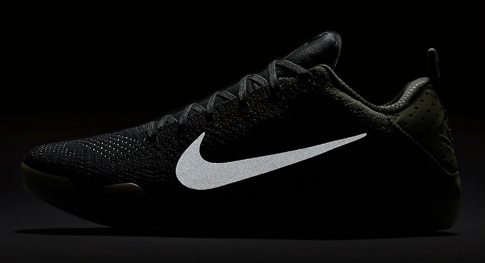 kobe 11 black horse
