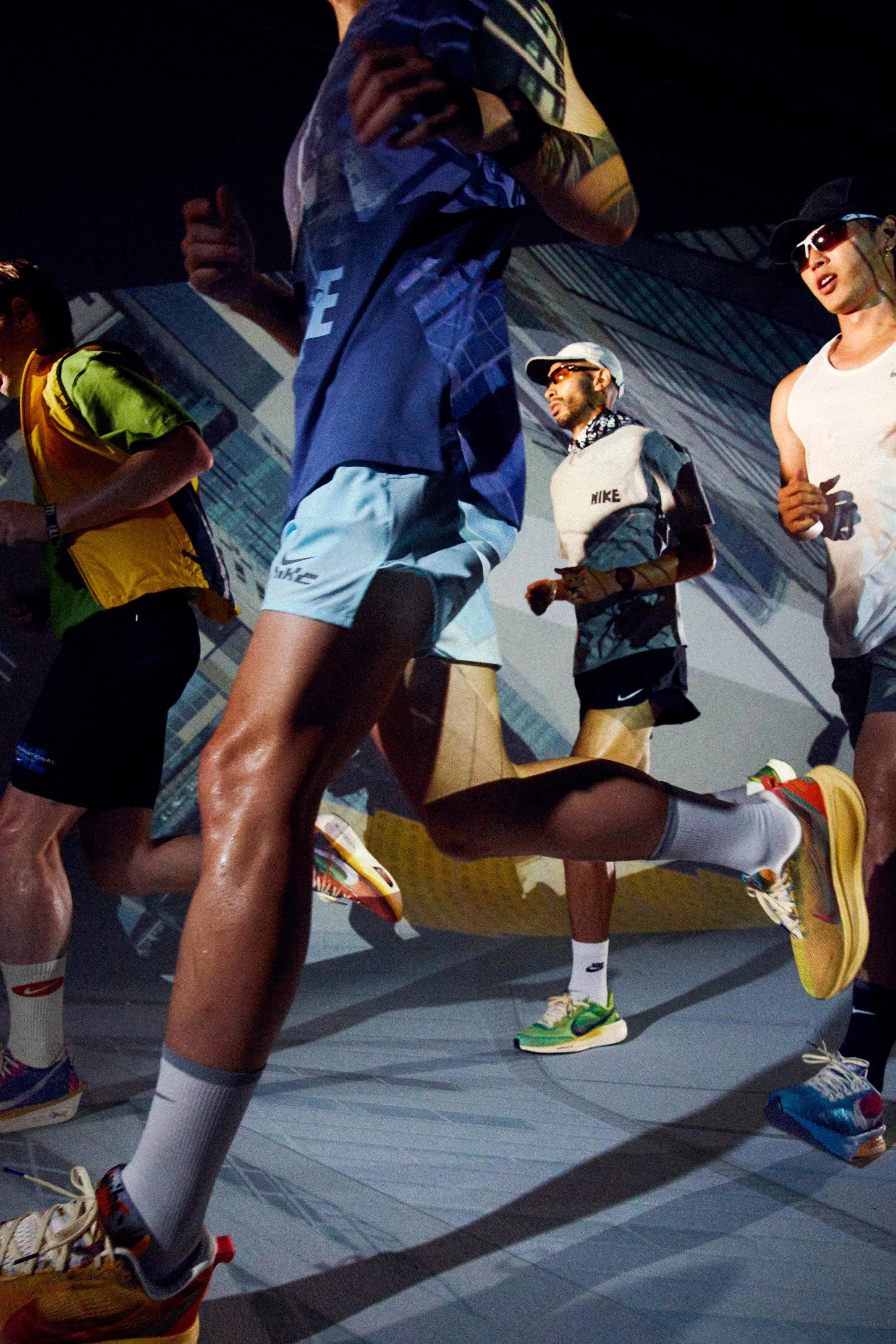 001_fa25-running-apla-nirt-still-essence-2734-comp.jpg