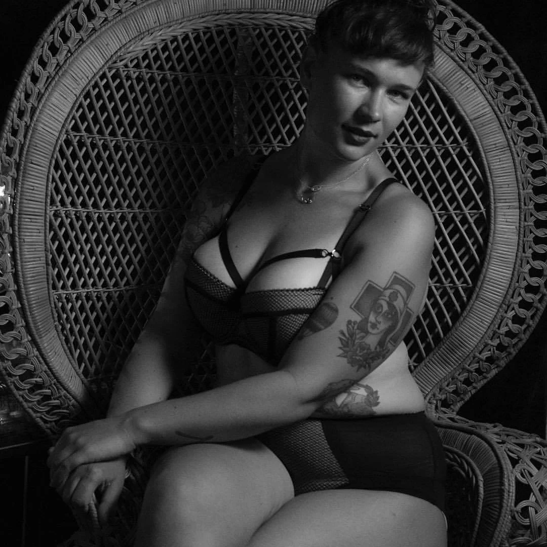 Check out how hot my friend Alex Sasha looks in the gorgeous set by Tutti Rouge . Picture by the amazing Allison Putnam