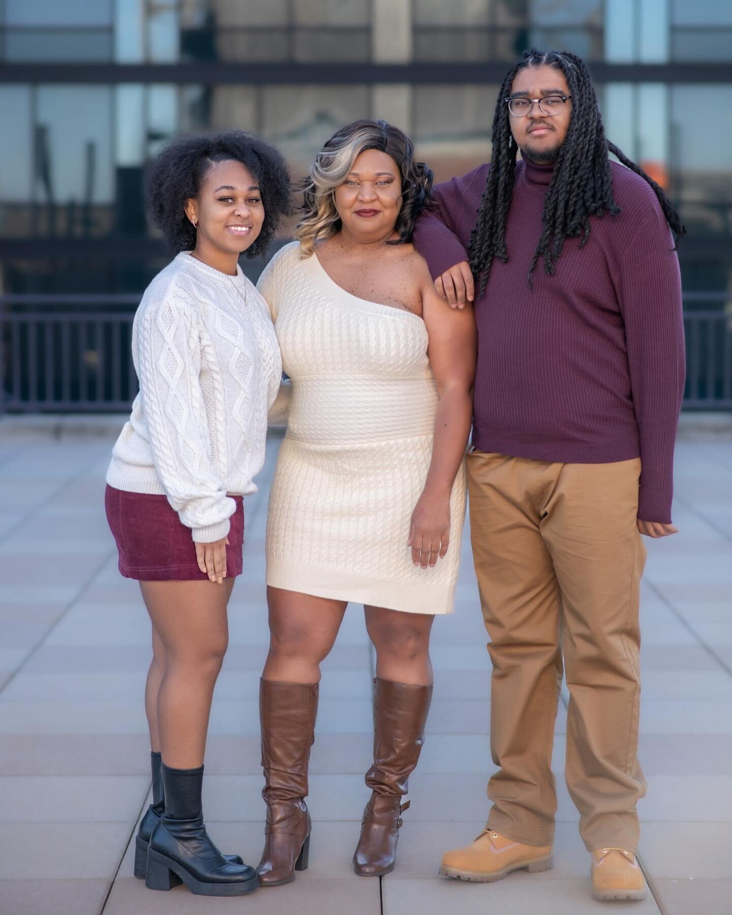 it&rsquo;s always a good time working with this beautiful family. i remember when they were just babies and now they&rsquo;re grown, respectful, hardworking young adults (and they obviously get it from their momma). thanks rokeya for always thinking 