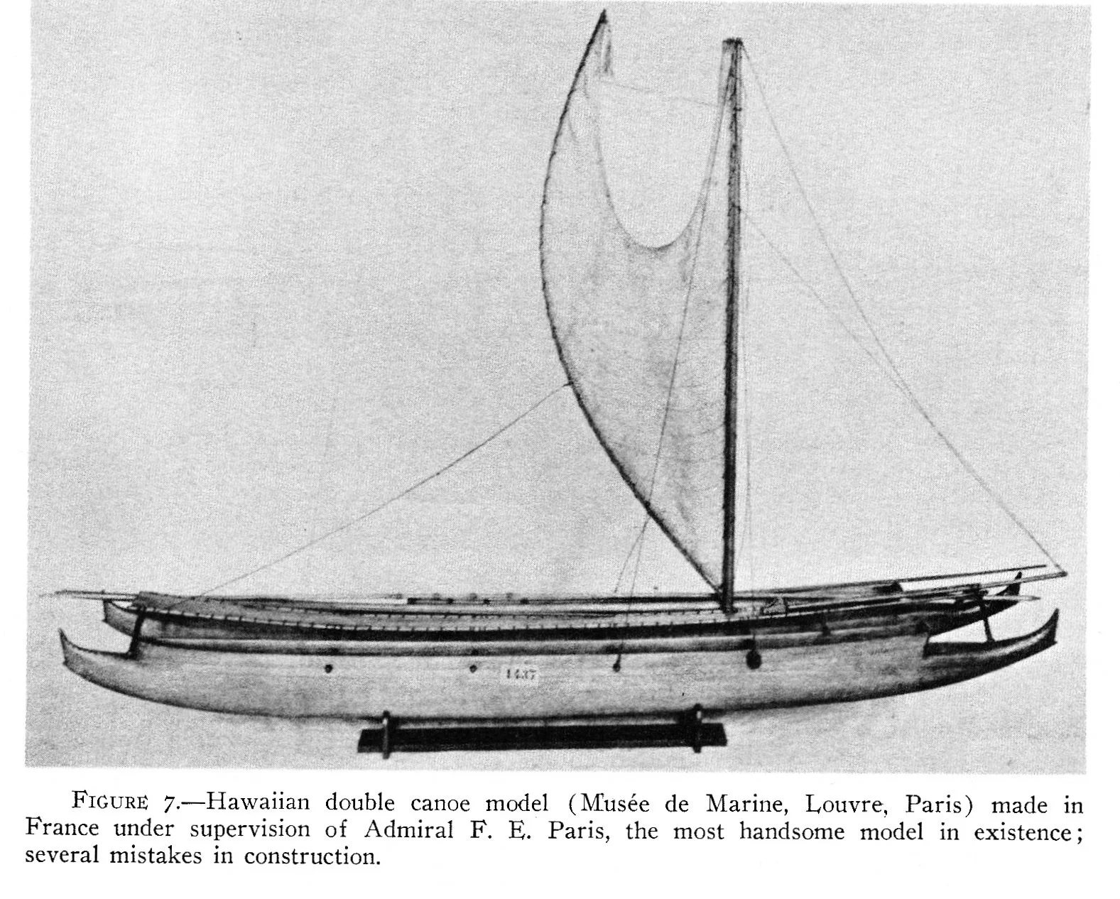 Double-hulled canoe_Admiral Paris