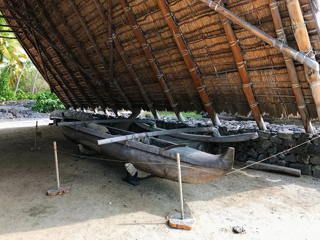  The canoe house or Hale Wa’a at Pu’uhonua o Honaunau National Historical Park, Big Island Hawaii. 
